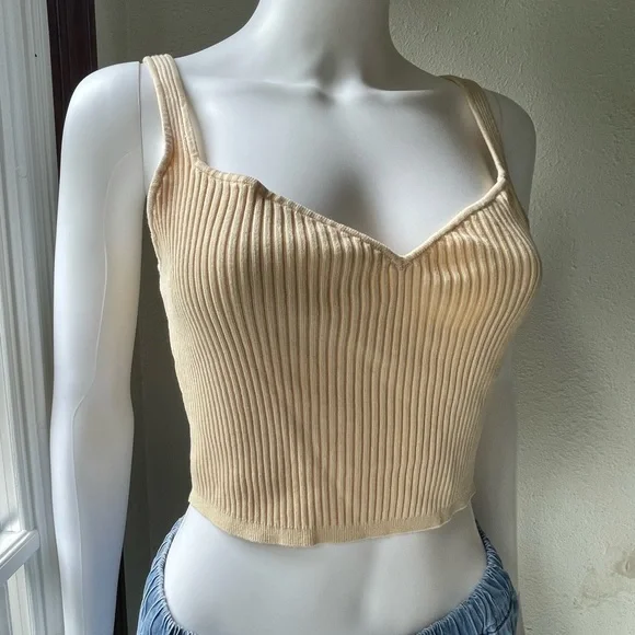 H&M ribbed knit cropped tank - Picture 4 of 9